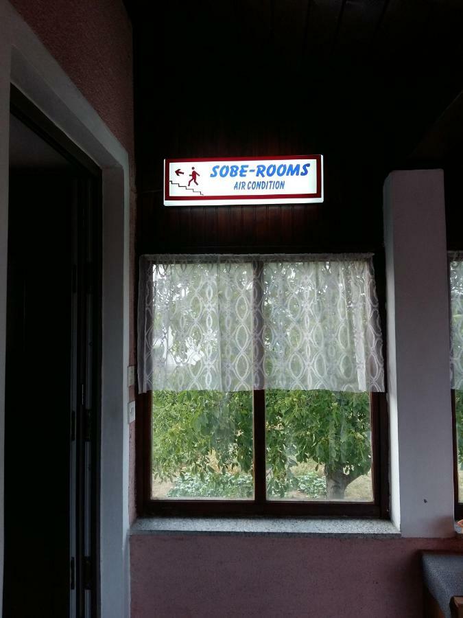 Rooms Mostanje Karlovac Exteriör bild