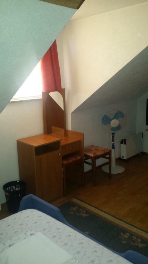 Rooms Mostanje Karlovac Exteriör bild